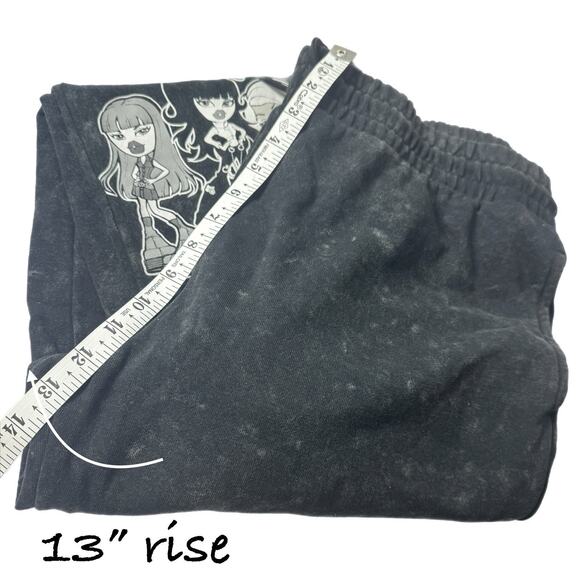 BRATZ Graphic Jogger Sweatpants 2XL Black Wash Drawstring Y2k Whimsigoth Retro - Picture 7 of 12